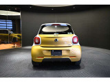 メルセデスの認定中古車「サーティファイドカー」では、万一お車が故障した場合も、ご購入後1年間もしくは2年間※は走行距離にかかわらずメルセデス・ベンツ正規サービスネットワークで無料修理いたします