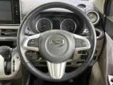 【純正革巻きステアリング】上質な革を使用することで、手にしっかり馴染みとても運転しやすいハンドルです♪