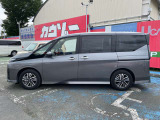 両側オートスライドドア装備!運転席やドアのスイッチ、リモコンキーでも開閉操作できるので便利ですよ!
