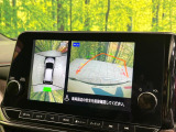 【アラウンドビューモニター】専用のカメラにより、上から見下ろしたような視点で360度クルマの周囲を確認することができます☆死角部分も確認しやすく、狭い場所での切り返しや駐車もスムーズに行えます。