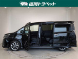 両側パワースライドドア付きだから、狭い駐車スペースなどでの 乗り降りラクラク!小さなお子さまのいるご家庭には嬉しい装備。