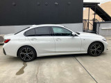 ご納車後も全国約200拠店のBMW正規ディーラーサービス工場にて保証対応いたします。お近くのBMW正規ディーラーをご案内の上、アフターメンテナンスをお受け頂けますので、安心してお乗りいただけます!!