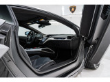 Exterior Upper Shiny Carbon Package