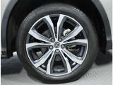 235/55R20