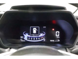 ■スピードメーター■  先進的なディスプレイ表示のスピードメーターです。