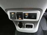 ハンドルヒーター・運転席/助手席シートヒーター付きです。寒い日も快適なドライブが楽しめます♪