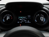 展示車は全てトヨタの車を知り尽くしたエキスパートが基本性能に関わる機能や状態を徹底的にチェックしています。消耗部品の事前交換など法定12ヶ月点検相当の点検・整備を必ず実施しています。