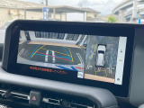 【パノラミックビューモニター】専用のカメラにより、上から見下ろしたような視点で360度クルマの周囲を確認することができます☆死角部分も確認しやすく、狭い場所での切り返しや駐車もスムーズに行えます。