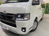 【LEDヘッドライト】悪天候や夜間走行時も良好な視界を確保し安心して運転できる高輝度LEDヘッドライトを装備!点灯速度が早く、消費電力も抑えられています。