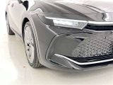 明るいライトが夜道を明るく照らしてくれます。 運転する上で、道路状況をいかに早く認識できるか重要なポイントです。 白色光が暗い道も明るく照らしてくれますよ。