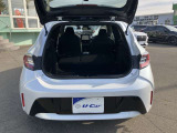 リヤシートを倒せば、さらに大きなお荷物が積めて大活躍します!