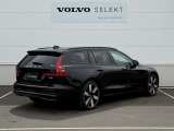 ◆バック/万が一を考え、安全性を重視する方に選ばれているVOLVO車。ドアを開閉するとその重み・厚みに驚くはず