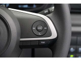 機能性溢れる運転席まわり。使いやすいスイッチ類の配置で運転中のストレスを軽減し楽しくドライブできますよ。