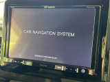 【大画面ナビ】人気の大型8インチナビを装備。存在感のある大画面はインパクト大!ナビ利用時のマップ表示は見やすく、テレビやDVDは臨場感がアップ!いつものドライブがグッと楽しくなります♪