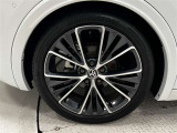 タイヤサイズは195/50R19!納車前の点検時にタイヤ交換させていただきます!純正アルミホイール!