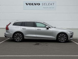 ◆サイド/流麗なプロポーションはVOLVO車の真骨頂。「美しいものと共にありたい」というオーナーの願いを満たします