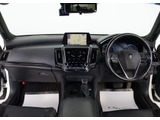禁煙車です!室内は嫌なニオイも無く、すごく綺麗な状態です!禁煙車・・特にセダンタイプのお車では少ないですよね!!タバコのニオイが苦手なお客様必見です!快適にご乗車頂けます!!