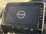 【大画面純正ナビ】人気の大型10インチナビを装備。存在感のある大画面はインパクト大!ナビ利用時のマップ表示は見やすく、テレビやDVDは臨場感がアップ!いつものドライブがグッと楽しくなります♪