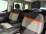 内装クリーニングも施しております。内装の綺麗なお車は気持ちが良くオススメさせていただく1つのポイントになっております。