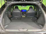 【パワーバックドア】スマートキーや運転席のボタンを押すだけでリアゲートが自動で開閉します!荷物を持っている時や、高い位置にあるバックドアを閉める際に便利な機能です♪