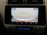 バックモニターを装備しています。車庫入れ時等に車両後方が確認出来るのでとても便利です。