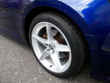【アルミホイール】アルミホイール 5アームスターデザイン 8.5J&times;18+245/40 R18タイヤ