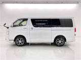 スライドドア開口部が広く荷物の出し入れがスムーズにできます。