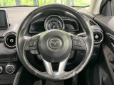 【純正革巻きステアリング】上質な革を使用することで、手にしっかり馴染みとても運転しやすいハンドルです♪