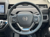 【純正革巻きステアリング】上質な革を使用することで、手にしっかり馴染みとても運転しやすいハンドルです♪