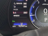 視認性に優れたメーターを採用しており、走行中でも車速や情報が分かりやすく表示されます。運転時の視線移動をむりのない範囲に抑え、快適で安心感のあるドライブをサポートします。
