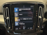 オーディオやエアコン、安全機能などもこの画面で一括操作が可能です。タッチパネル式なのでスマートフォンと同じ感覚で操作可能です。