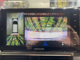 【パノラミックビューモニター】専用のカメラにより、上から見下ろしたような視点で360度クルマの周囲を確認することができます☆縦列駐車や幅寄せ時に活躍してくれます♪