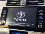 【メーカー純正ナビ】インテリアに溶け込むスタイリッシュな「専用設計」メーカーナビを装備♪視認性や操作性など基本性能にも優れ、より上質なカーライフをお楽しみいただけます。