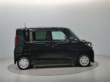 両側パワースライドドア付きだから、狭い駐車スペースなどでの 乗り降りラクラク!小さなお子さまのいるご家庭には嬉しい装備。