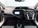 高いホールド性で運転姿勢が安定します。長距離ドライブでも疲れにくいのが魅力です。快適なドライビングライフをお送りください♪