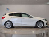 ☆BMWの前後重量配分50:50はエンジン自体をフロントタイヤよりも後ろにずらし、通常はエンジンルーム内に搭載される重量物であるバッテリーをトランクに移動させるなどして実現されています☆