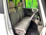 運転席シート廻りは使用感も少なく、良好な状態となっています。丁寧に使われていたことがよくわかりますね。