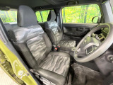 運転席シート廻りは使用感も少なく、良好な状態となっています。丁寧に使われていたことがよくわかりますね。