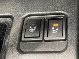 【シートヒーター】寒い日に重宝するシートヒーター!エアコンより早く温まってくれるので寒がりの人も安心ですね♪エアコンの温風は乾燥するから苦手、という方にもをおすすめです。