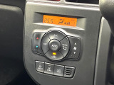 【オートエアコン】一度お好みの温度に設定すれば、車内の温度を検知し風量や温度を自動で調整。暑い&hellip;寒い&hellip;と何度もスイッチ操作をする必要はありません。快適な車内空間には必須の機能ですね♪