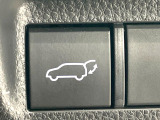 【パワーバックドア】スマートキーや運転席のボタンを押すだけでリアゲートが自動で開閉します!荷物を持っている時や、高い位置にあるバックドアを閉める際に便利な機能です♪