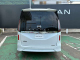 バックソナー付きなので、見えづらい後方の障害物も警音で教えてくれます♪駐車時の心強い味方です!