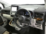 視界も広々で見晴らしの良い運転しやすいコックピットです。