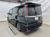 走りにこだわりながら収納力も持ち合わせたお車です。