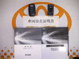 スマートキー&エンジンスターター付。取扱説明書とメンテナンスノートもあります☆品質評価シート付いてます!トヨタ認定中古車ライト!!