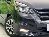 【LEDヘッドライト】悪天候や夜間走行時も良好な視界を確保し安心して運転できる高輝度LEDヘッドライトを装備!点灯速度が早く、消費電力も抑えられています。