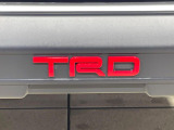 【TRDエアロ】人気のTRDエアロを装備!クルマの外観がよりスタイリッシュになり、街中で存在感あふれる1台に♪将来買い替える時にもリセールに影響しやすく、価値ある人気の装備です!