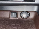 シガーソケット用の充電器が使用可能です!