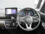 ルークスの運転席廻りになります。