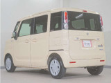 運転席のスペースはゆったりしていて、視界も広く確保されているので普段の運転からロングドライブまで快適です。